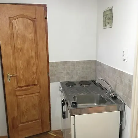 Guest house Hiv-lak